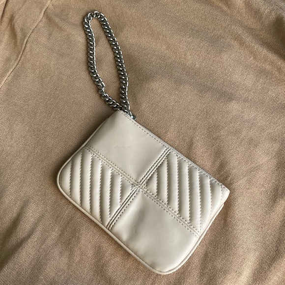 Express blush pink chain wristlet - Picture 1 of 5